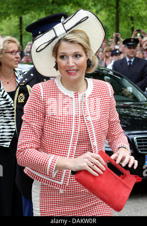 La princesse maxima des Pays-Bas arrive pour l'ouverture de l'exposition 'MAxima, 10 ans aux Pays-Bas' à Apeldoorn, aux Pays-Bas, le 7 mai 2011. L'exposition présente les faits saillants de la princesse Maxima au cours des 10 dernières années en tant que Princesse des Pays-Bas en affichant des images et ses vêtements. La princesse Maxima a 40 ans le 17 mai. Photo : Patrick van Katwijk Banque D'Images