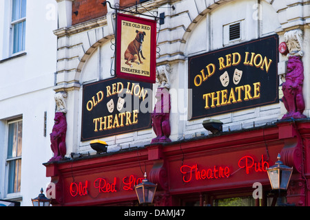 Old Red Lion Pub théâtre sur St John Street, Londres Banque D'Images