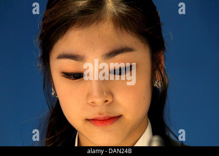 La patineuse artistique sud-coréenne Kim Yu-Na assiste à une conférence de presse du Comité de Candidature de Pyeongchang '2018' à Durban, Afrique du Sud, 04 juillet 2011. Le 06 juillet 2011, le Comité International Olympique CIO voteront pour la ville hôte des Jeux Olympiques d'hiver 2018. Pyeongchang, Corée du sud de Munich et Annecy France concurrence les uns contre les autres. Photo : Stephan Jansen Banque D'Images