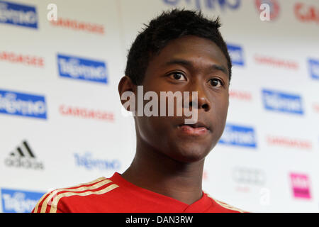 Le Bayern Munich joueur David Alaba assiste à une conférence de presse, Riva del Garda, Italie, le 6 juillet 2011. Le Bayern Munich se prépare pour la prochaine saison de football de la Bundesliga 2011/2012. Photo : Daniel Karmann Banque D'Images