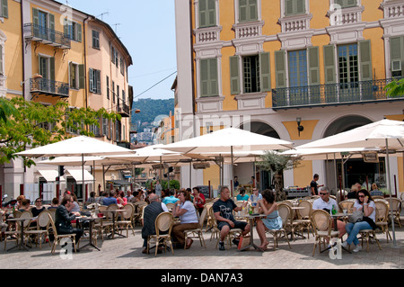 Restaurant La Place Garibaldi Nice Cote D'Azur France Banque D'Images