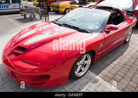 Red Pontiac Trans AM au classic car show Banque D'Images