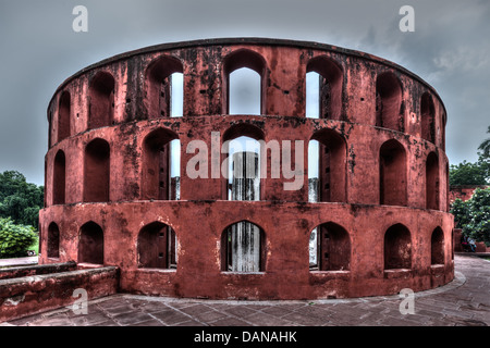 Jantar Mantar - ancien observatoire d'astronomie de l'architecture avec instruments dans Delhi, Inde Banque D'Images