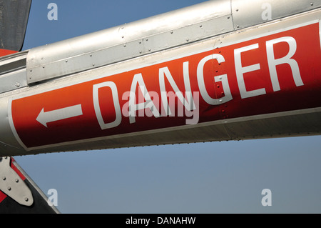 Chatham, Kent, Angleterre. Cran-gevrier. Le signe de danger sur la queue de l'hélicoptère Banque D'Images