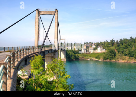 Pont sur la Rance à Port Saint Jean, Bretagne, France Banque D'Images