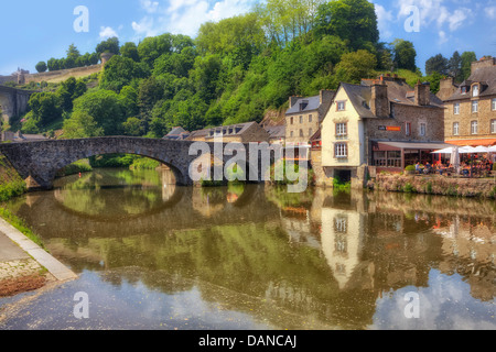 Vieux port de Dinan, Bretagne, France Banque D'Images