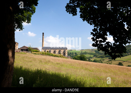 Vue d'une partie de l'Avoine Royd moulin, transformé aujourd'hui en appartements, Luddenden, West Yorkshire Banque D'Images