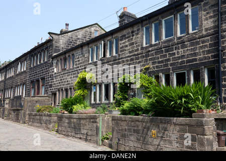 Rangée de maisons anciennes en pierre, Heptonstall, West Yorkshire Banque D'Images