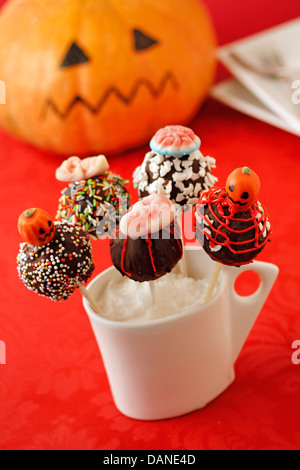 Halloween cake pops. Recette disponible. Banque D'Images