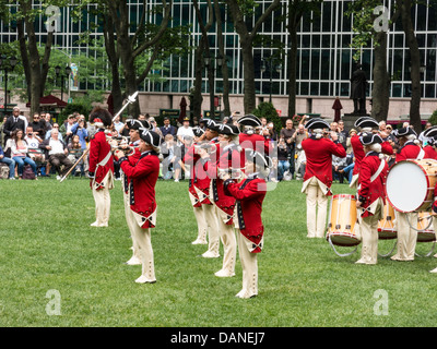 Célébration de la 238e anniversaire de l'armée dans la région de Bryant Park, NYC Banque D'Images