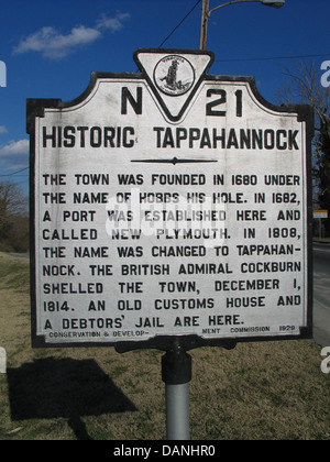 TAPPAHANNOCK HISTORIQUE La ville a été fondée en 1680 sous le nom de Hobbs son trou. En 1682, un port a été créé ici et appelé New Plymouth. En 1808, le nom a été changé à Tappahannock. L'amiral britannique Cockburn ont bombardé la ville, le 1 décembre, 1814. Une ancienne maison des douanes et d'une prison des débiteurs sont ici. Conservation & Development Commission, 1929 Banque D'Images