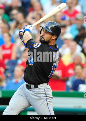 New York Mets champ centre Angel Pagan (16) montres le vol d'un ballon pour un dans la deuxième manche contre les Nationals de Washington au Championnat National Park de Washington, D.C. le samedi 30 juillet 2011. .Credit : Ron Sachs / CNP.(RESTRICTION : NO New York ou le New Jersey Journaux ou journaux dans un rayon de 75 km de la ville de New York) États-Unis d'OUT Banque D'Images