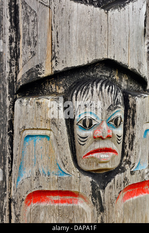 Mâts de façade au musée Haida Haida Gwaii Queen Charlotte Islands- Colombie-Britannique Canada Skidegate Banque D'Images