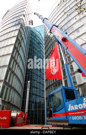 L'Eon Ruhrgas siège est représenté à Essen, Allemagne, le 9 août 2011. La compagnie d'énergie fait face à backthrow financiers liés à l'abandon nucléaire qui a été accepté par le gouvernement allemand. Des coupes sombres sont attendus. Photo : Roland Weihrauch Banque D'Images