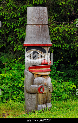 Pôle emploi de gardien au musée Haida Haida Gwaii Queen Charlotte Islands- Colombie-Britannique Canada Skidegate Banque D'Images