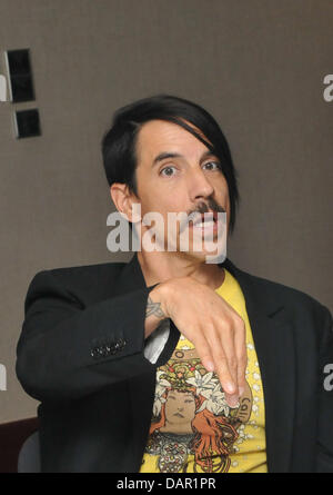 Le chanteur Anthony Kiedis des Red Hot Chili Peppers pose au cours d'une entrevue à Cologne, Allemagne, 31 août 2011. Photo : Jan Knoff Banque D'Images
