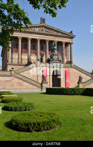 Berlin. L'Allemagne. L'extérieur de l'Alte Nationalgalerie, ancienne Galerie Nationale, conçu par Friedrich August Stüler et Carl Busse, achevé en 1872. Banque D'Images