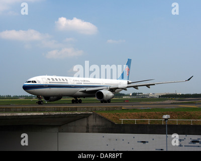 B-6502 China Southern Airlines Airbus A330-343X 2 Banque D'Images