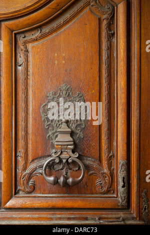 Heurtoir à l'entrée à l'hôtel Carnavalet, dans le Marais, Paris France Banque D'Images