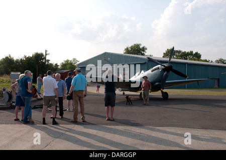 Avion Spitfire Mk XI à Wellesbourne Airfield, UK Banque D'Images