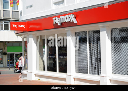 Nouveau T K Maxx shop a ouvert à Brighton, UK Banque D'Images