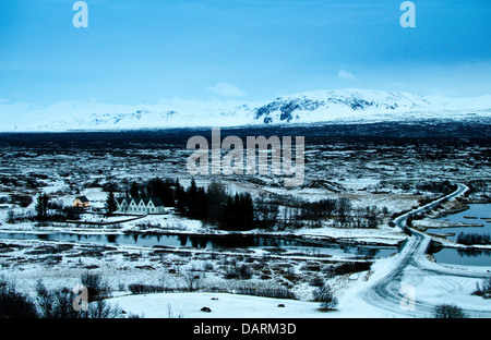 Village de Thingvellir, pris entre les plaques eurasienne et nord-américaine dérive continentale. Banque D'Images