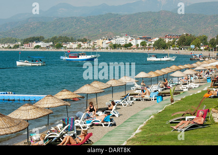 Asien, Türkei, Provinz Mugla, Fethiye, Calis, Strand Sam Beach Club Banque D'Images