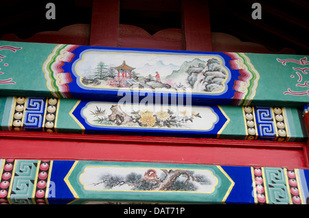 La Chine, la Province de Ji, Tianjin. La Grande Muraille de Chine, Huangyaguan. Détail architectural de grande muraille temple, orné de poutres apparentes. Banque D'Images