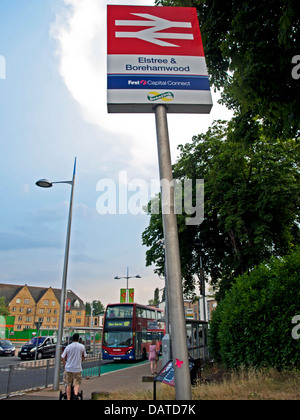 La gare d'Elstree & Borehamwood Elstree Studios proche, Hertfordshire, Angleterre, Royaume-Uni Banque D'Images