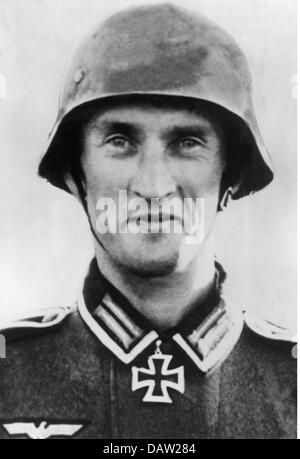 Juergens, Karl, 4.7.1911 - 16.10.1941, soldat allemand, portrait, sergent, chef de peloton de la 2ème compagnie, 73ème Régiment d'infanterie, avec la Croix de Chevalier, 10.10.1940, Banque D'Images
