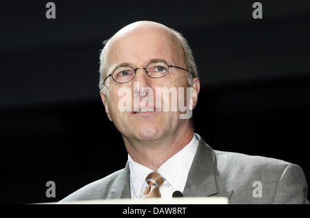 Carl-Peter Forster, président de General Motors Europe, représenté à la 77e de l'automobile Genève Sho à Genève, Suisse, 06 mars 2007. Photo : Uli Deck Banque D'Images