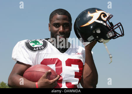 Tennis Football américain NFL : rencontre de l'équipe Europe Rhein Fire Duesseldorf player J.D. Washington photographié à la formation de Rhein Fire à Duesseldorf, Allemagne, 23 mai 2007. J.D. est le fils de l'acteur américain Denzel Washington. Photo : Achim Scheidemann Banque D'Images