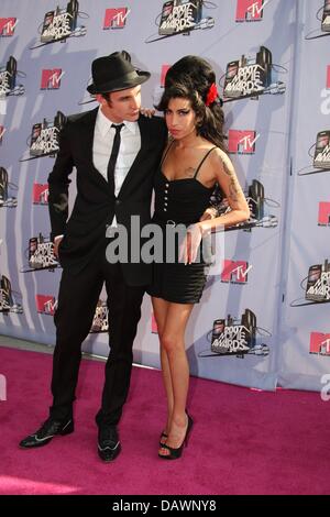 La chanteuse britannique Amy Winehouse est photographié avec son fiancé Blake Fielder au MTV Movie Awards 2007 à l'Amphithéâtre Gibson, Universal City, Los Angeles, USA, 03 juin 2007. Photo : Hubert Boesl Banque D'Images