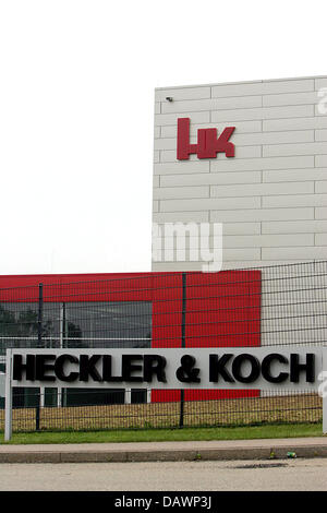 La photo montre le logo de la société et l'usine du producteur d'armes allemand 'Heckler & Koch GmbH' dans Oberndorf am Neckar, Allemagne, 2 juin 2007. Les employés de l'entreprise 700 et a un tour de plus de 110 millions d'euros par an. Photo : Patrick Seeger Banque D'Images