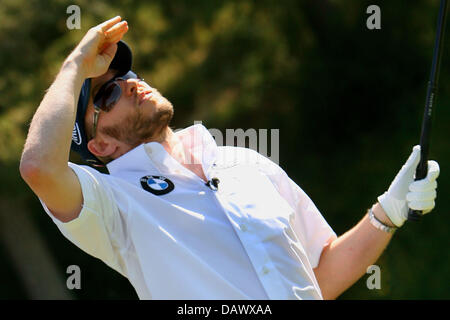 Pilote de Formule 1 Allemand Nick Heidfeld BMW Sauber d'équipe est représenté sur un terrain de golf près de Valence, en Espagne, mercredi, 09 mai 2007. Heidfeld participe au Défi sportif de BMW avec le golf et la voile. Le Grand Prix d'Espagne a lieu près de Barcelone du 12 au 13 mai. Photo : Jens Buettner Banque D'Images