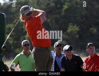 Muirfield, East Lothian, en Ecosse. 19 juillet, 2013. À mi-chemin du leader Espagne Miguel Angel Jimenez en action au cours du deuxième tour de l'Open de Golf de Muirfield. Le championnat 2013 sera le 142e Open Championship tenue 18-21 Juillet à Muirfield Golf Links à Bouaye, East Lothian, en Ecosse. Credit : Action Plus Sport/Alamy Live News Banque D'Images