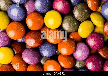 Groupe de bonbons au chocolat colorés Banque D'Images