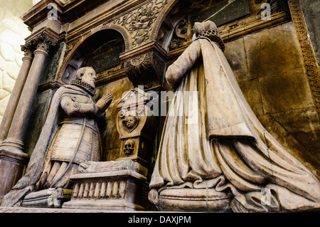 Monument à Sir Arthur Chichester et son épouse Lettice, à l'intérieur de Saint Nicholas Church of Ireland, Carrickfergus Banque D'Images