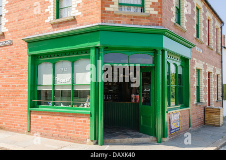 Une ancienne corner sweet shop Banque D'Images