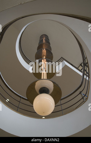 Luminaire Art déco dans De La Warr Pavilion Bexhill on Sea Sussex Banque D'Images
