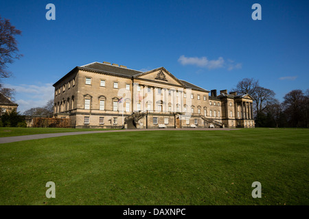 Nostell Prieuré près de Wakefield, a été construit sur le site d'un prieuré médiéval et date de 1733. Banque D'Images