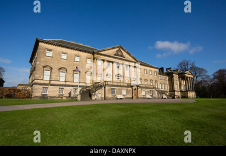 Nostell Prieuré près de Wakefield, a été construit sur le site d'un prieuré médiéval et date de 1733. Banque D'Images