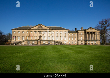 Nostell Prieuré près de Wakefield, a été construit sur le site d'un prieuré médiéval et date de 1733. Banque D'Images