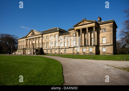 Nostell Prieuré près de Wakefield, a été construit sur le site d'un prieuré médiéval et date de 1733. Banque D'Images