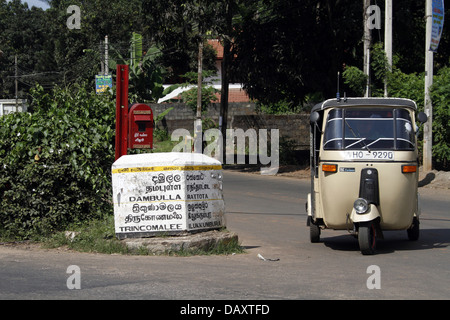 TUC TUC CRÈME MATALE SRI LANKA 11 Mars 2013 Banque D'Images