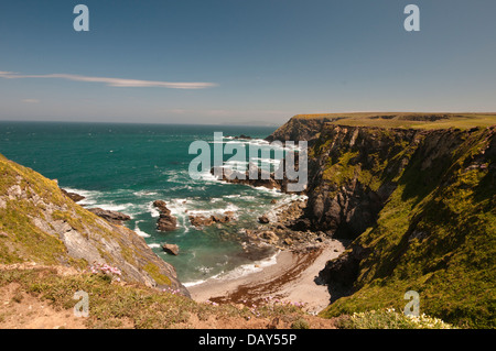 Sur la mer à partir de la falaise, à l'Angleterre Cornwall Godrevy Banque D'Images