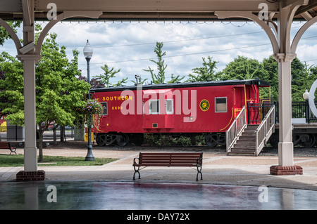 Southern Railroad Caboose en parc, Manassas Railroad Station, Manassas, Virginia Banque D'Images