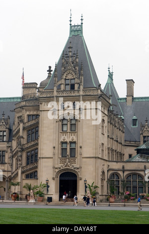 Vue extérieure de Biltmore Estate, construit par George Vanderbilt près de Asheville, Caroline du Nord, États-Unis d'Amérique Banque D'Images