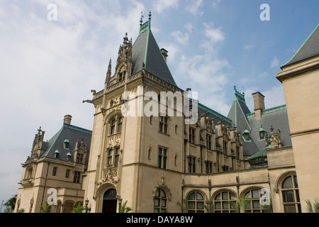 Vue extérieure de Biltmore Estate, construit par George Vanderbilt près de Asheville, Caroline du Nord, États-Unis d'Amérique Banque D'Images