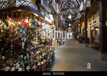 Affichage du magasin, le Souk de Madinat Jumeirah, Dubaï, Émirats Arabes Unis Banque D'Images